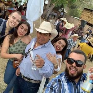 Meet your Posher, Chivas